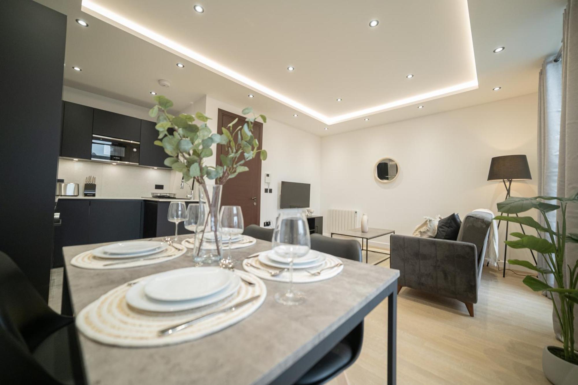 One And Two Bedroom Apartments Near Holloway Train Station By Belvilla Londra Esterno foto