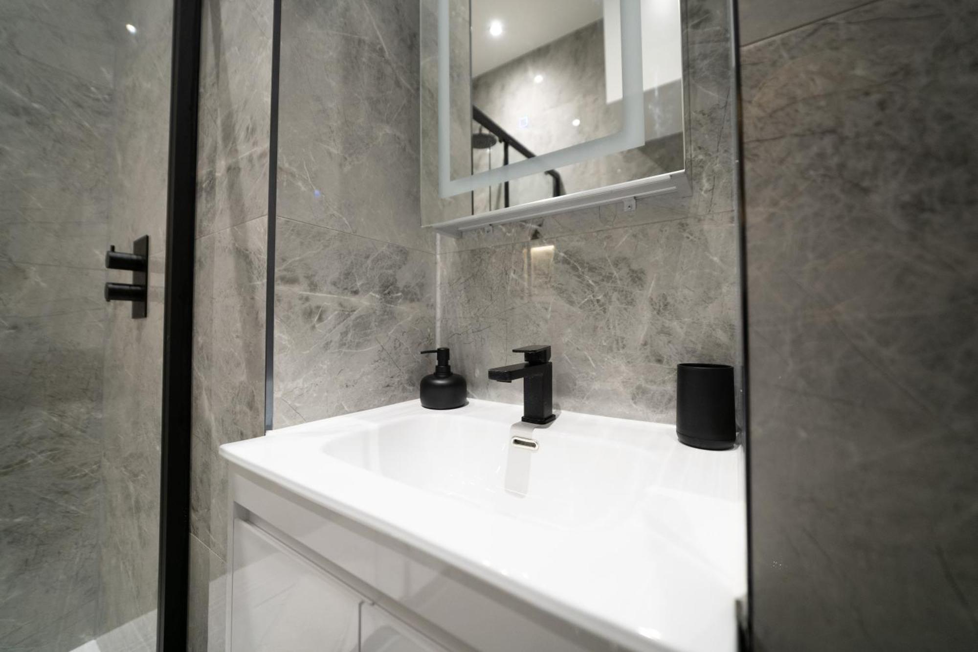 One And Two Bedroom Apartments Near Holloway Train Station By Belvilla Londra Esterno foto